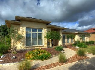 3120 Mulligan Way, Kerrville, TX 78028