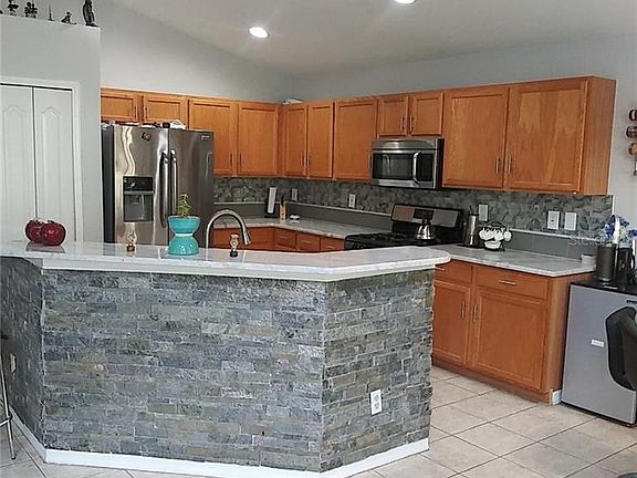 5th image of 12141 Bishopsford Dr
