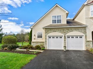 28 Old Barn Dr, West Chester, PA 19382