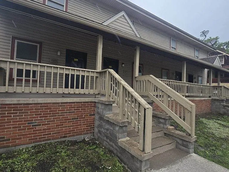 Front Shared Porch Tight shot