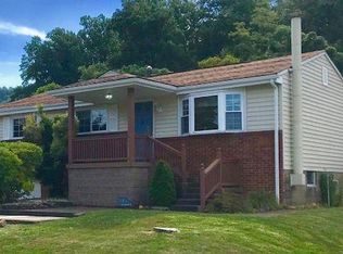2913 Fernwood Ave, Moundsville, WV 26041