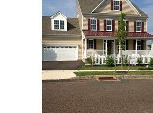 426 Saddlery Dr, Perkasie, PA 18944