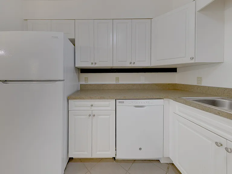 521 S Matanzas Ave — Photo 9