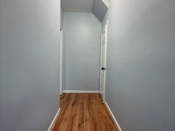 50 Franklin St #1