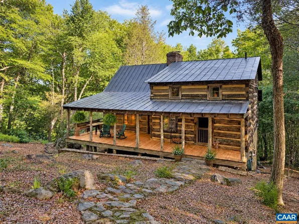 20 Buckhorn Ln, Roseland, VA 22967