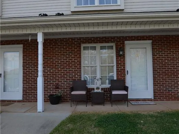 525 Highland Park Dr Suite H, Eden, NC 27288