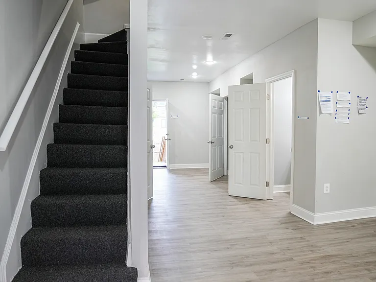 3714 Beehler Ave — Photo 2