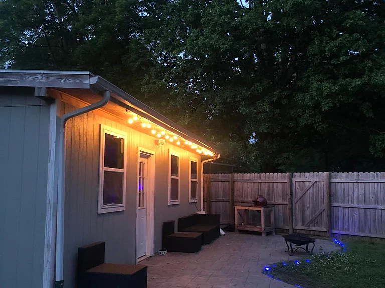 2405 W Carver St — Photo 15