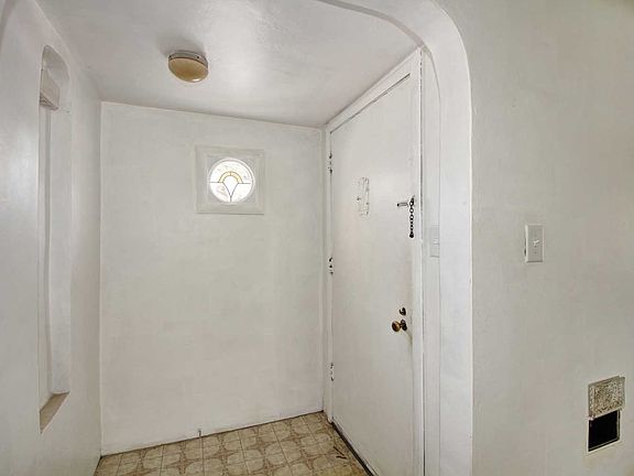 5th image of 4609 Buckingham Way