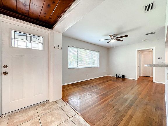 5th image of 2608 Betty St
