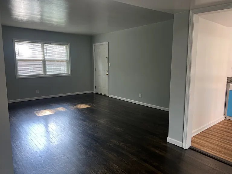 Dream Court Apartments — Photo 2