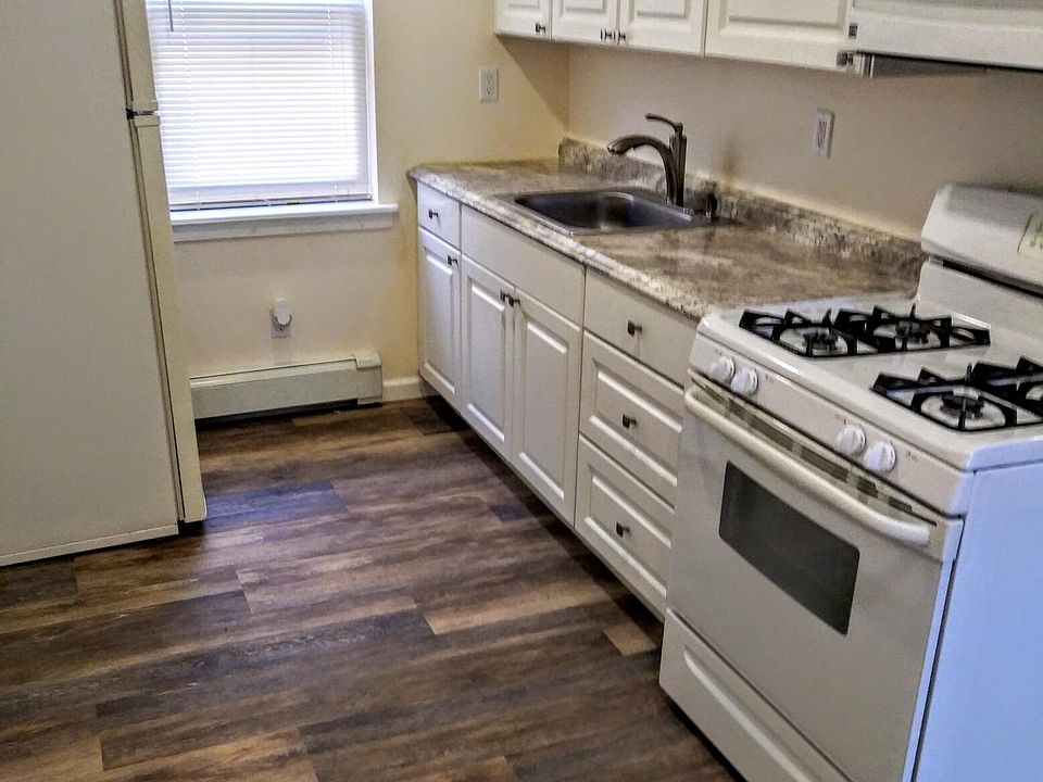1st image of 2521 Mickle Ave