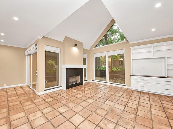2nd image of 153 Litchfield Ln