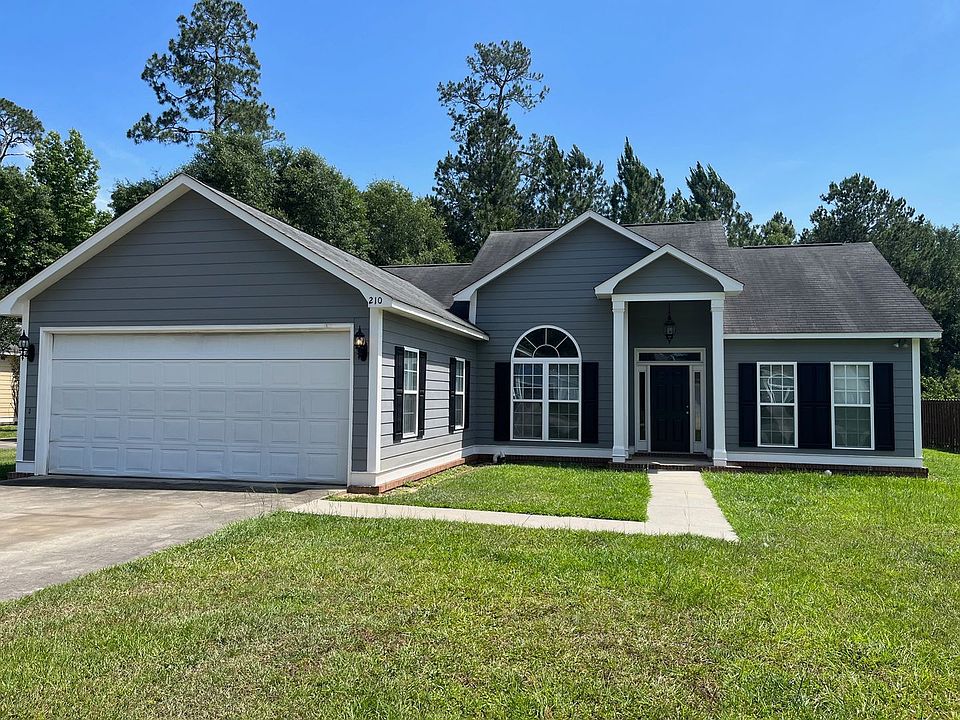 1st image of 210 Hedgerow Dr