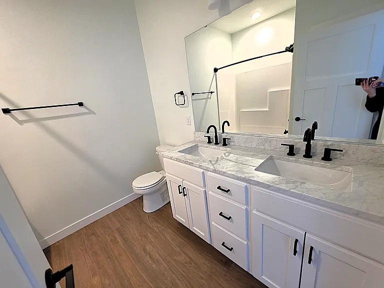 1227 Wisteria Ln — Photo 16