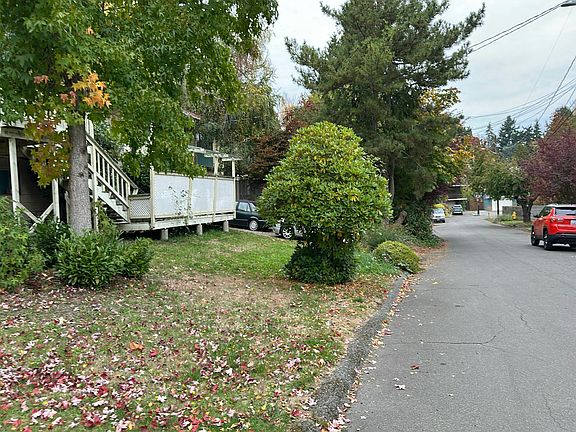 4th image of 11311 34th Ave SW