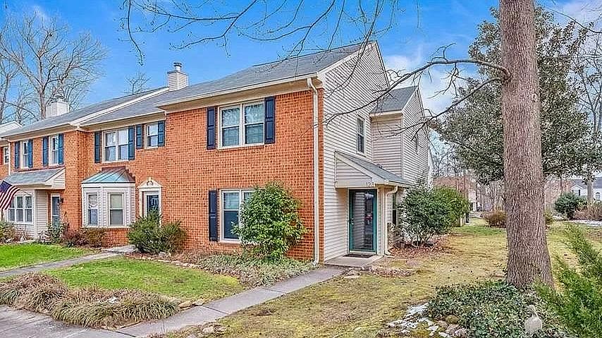 1st image of 123 Kingsbridge Ln