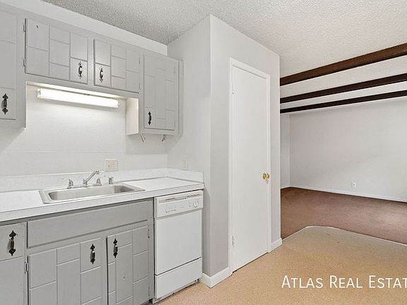 4th image of 1900 11th Ave #201