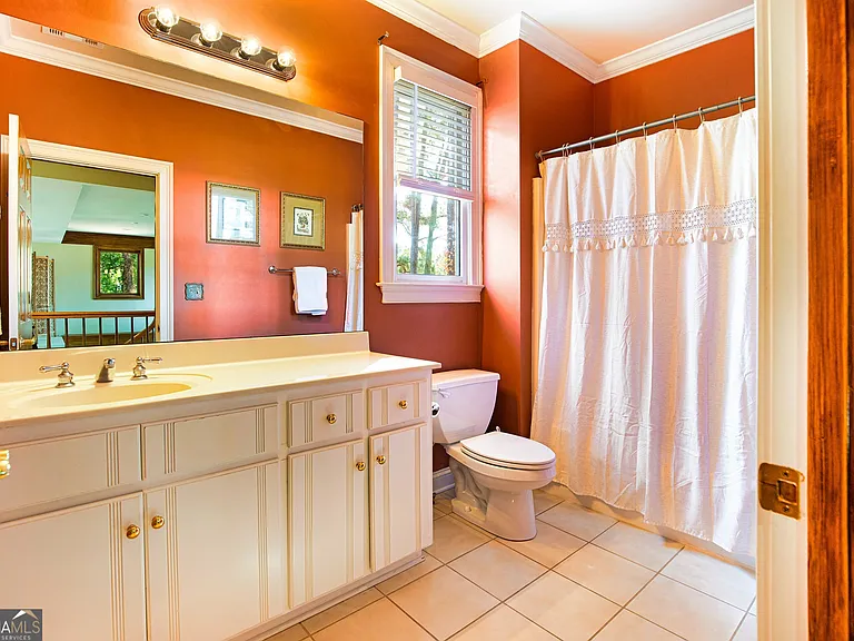 1060 Emerald View Dr — Photo 33