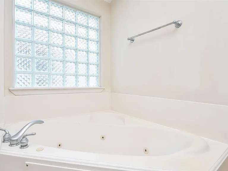 1515 Hyde Park Blvd #39 — Photo 20