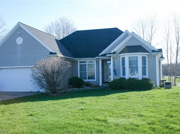 1433 Lake Vue Dr, Rome, OH 44085