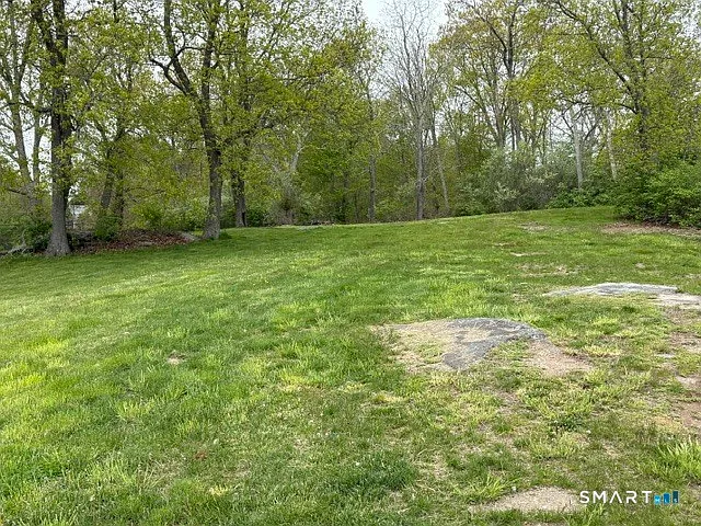 355 Lebanon Ave — Photo 3