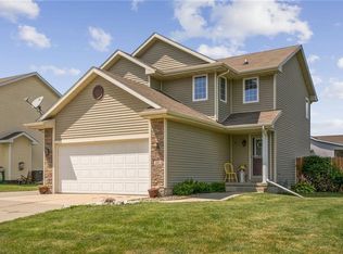 100 Rolling Prairie Dr, Runnells, IA 50237