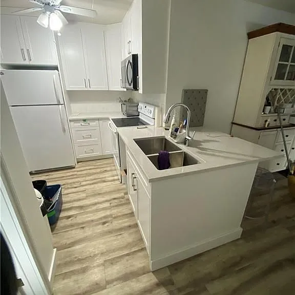 15 Dawson Dr #12 — Photo 2