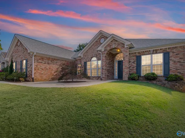 2219 Towne Park Dr SW, Huntsville, AL 35803