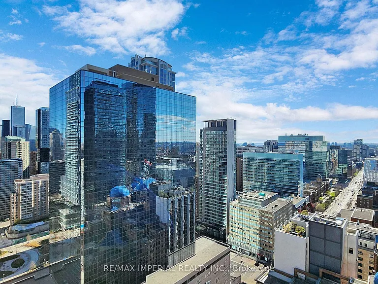 15 Grenville St #2803 — Photo 24