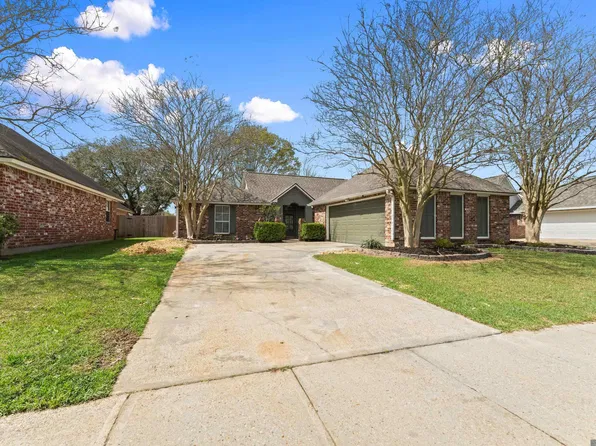 3988 Meadow Ridge Dr, Baton Rouge, LA 70817