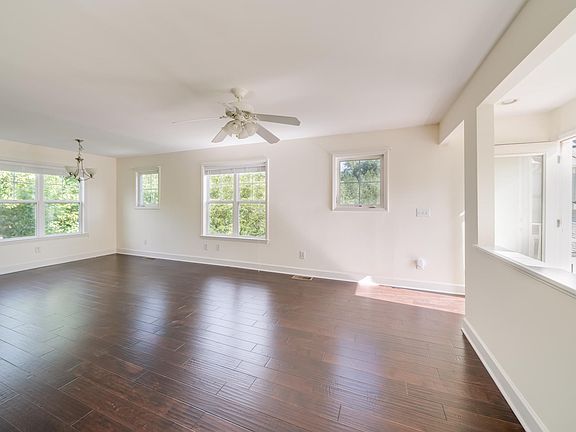 3rd image of 519 Eastway Ave #B