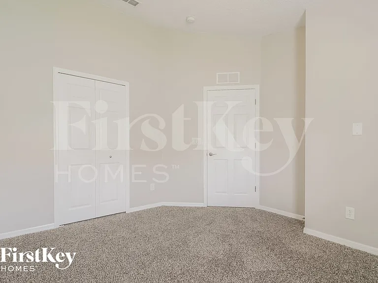 211 Oak Branch Dr — Photo 13