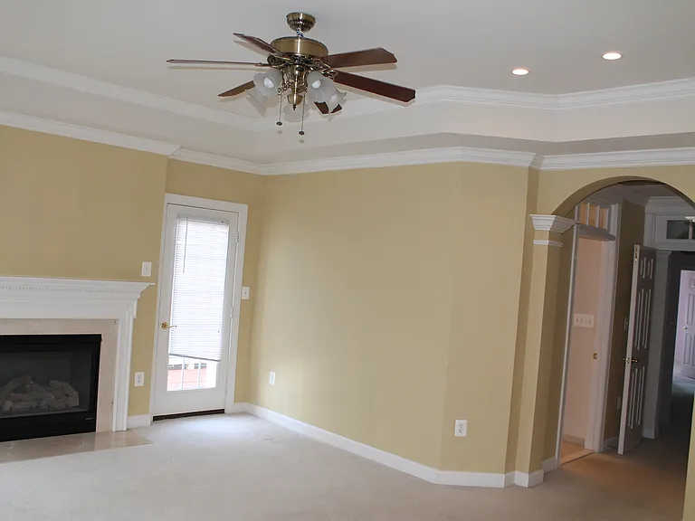 24907 Earlsford Dr — Photo 46