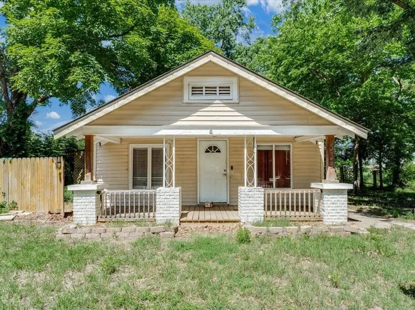 513 S 1st Ave, Mulvane, KS 67110