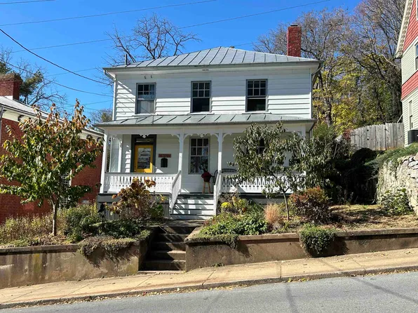 106 N Jefferson St, Staunton, VA 24401
