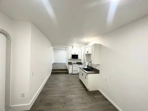 908 N Orange St #B, Riverside, CA 92501