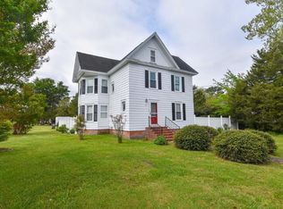 58 Kerr St, Onancock, VA 23417