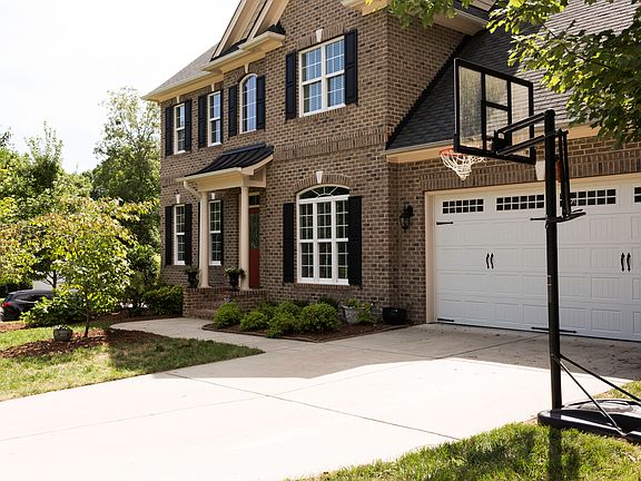 2nd image of 607 Continental Dr