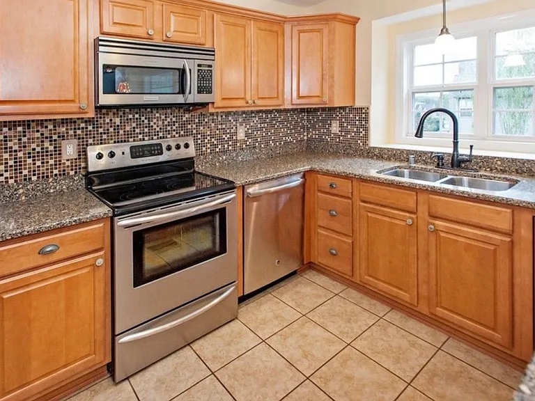 6909 Gates Ln — Photo 6