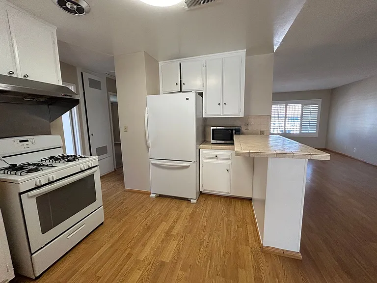1461 W Mayberry Ave — Photo 5