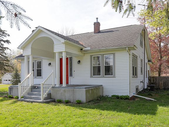 251 Waubascon Rd-102
