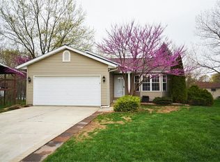 9 Merribrook Ct, O'Fallon, MO