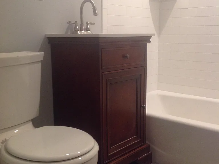 404 S Veitch St — Photo 9