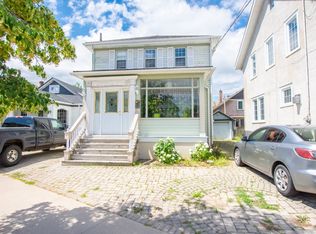 121 Lake St, Saint Catharines, ON L2R5X9