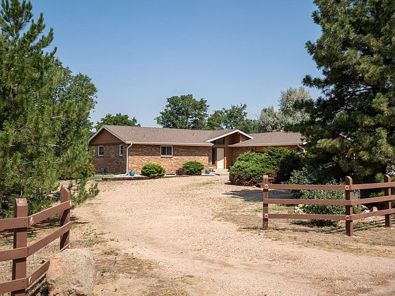 2nd image of 15501 Hilltop Dr
