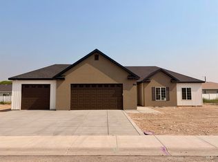 766 Waveland Ave, Filer, ID 83328