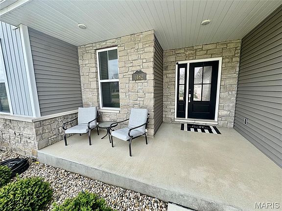 3rd image of 1482 Guilford Pl