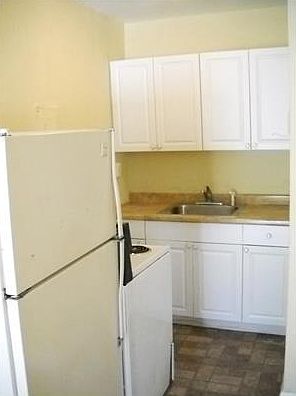 2nd image of 850 NW 11th Ave #12