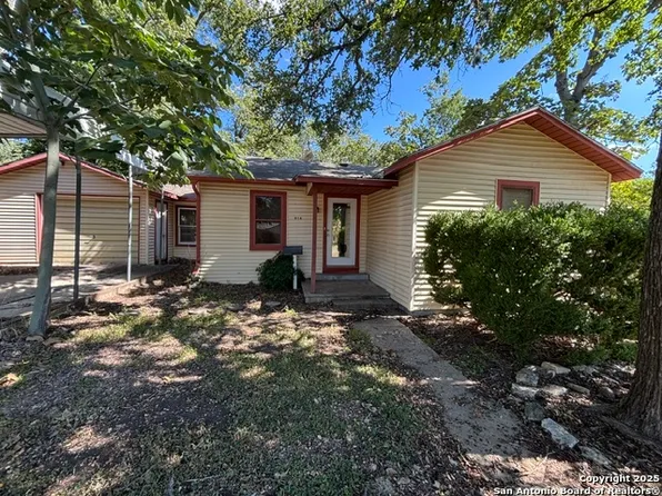 614 Florence, Kerrville, TX 78028